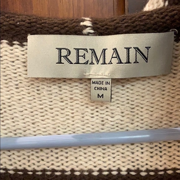 Long sleeve , lightweight hooded sweater - Picture 2 of 3